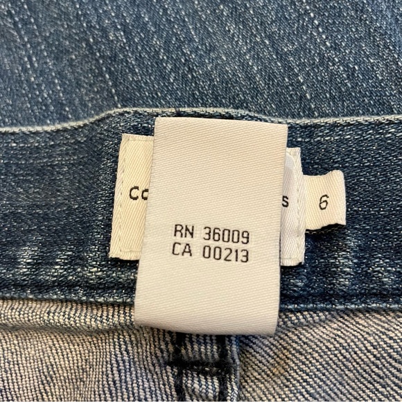 Calvin Klein Flare Leg Mid Rise Embroidered Jeans.  Size 6 - Picture 8 of 10